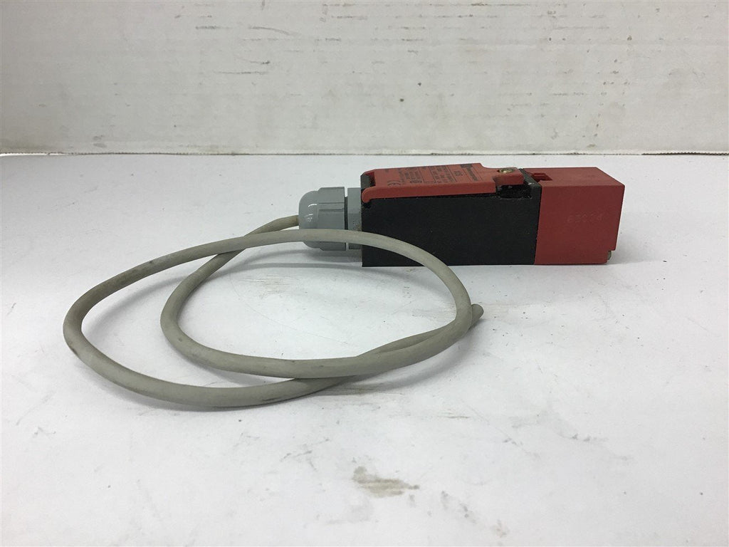 Telemecanique XCS-PA591 Limit Switch 3 Amp 240 Volt