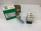 Schneider Electric CAD32G7 Control Relay 120 Volts