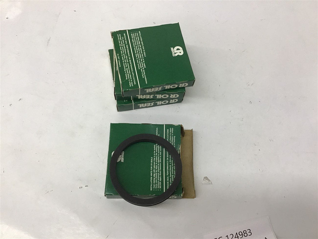 CR Industries 400704 Oil Seal Lot Of 4