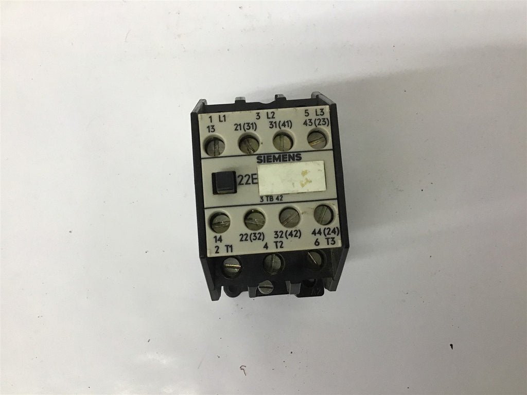 Siemens 3TB42 17-0G 600V 3 Pole 115V Coil Contactor