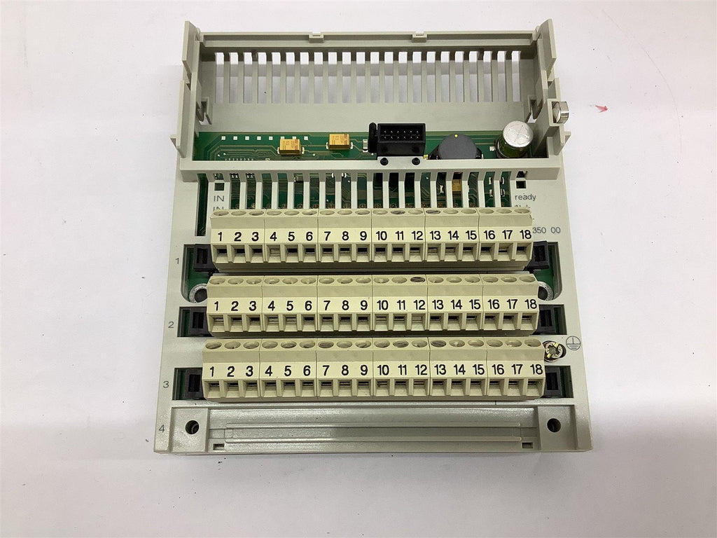 Schneider Automation 170ADI35000 TSX Momentum I/O Base 24 VDC 32 PT IN