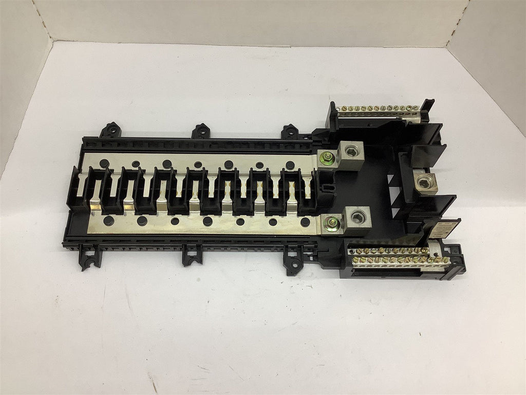 Square D QON30L150 Panelboard Interior