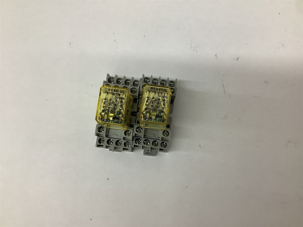 IDEC RY4S-UL Relay 110-120VAC W/ SY4S-05C Socket Lot Of 2