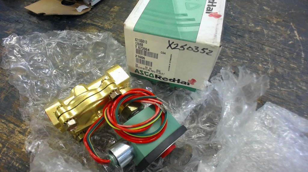 ASCO SOLENOID VALVE 8210G013, 120 VOLTS, 3/4" PIPE, 2 WAY