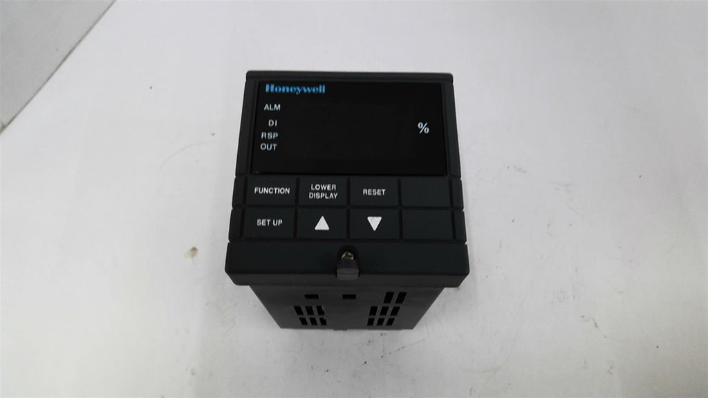 Honeywell DC300L-0-000-20-0F00-0 Controler 90-264 Vac 18 VA