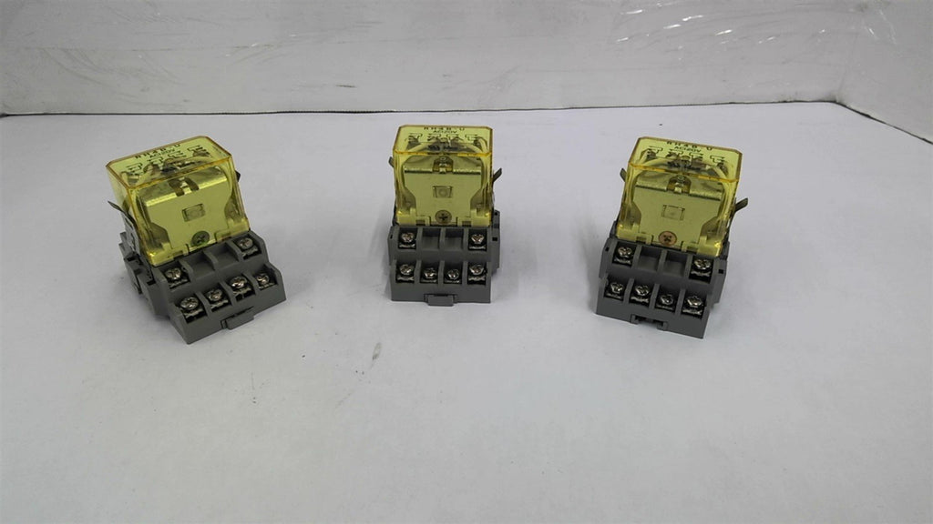 IDEC RJ SH4B-05 Relay 120 volts Lot of 3