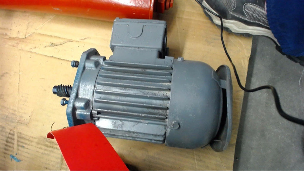 1687263-41 370 WATTS AC MOTOR 575 VOLTS, 1600 RPM,