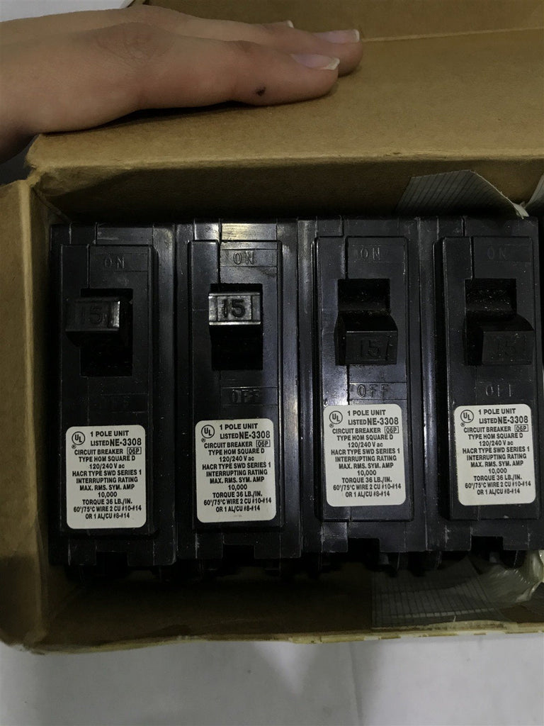 SQUARE D CIRCUIT BREAKER 120/240 VOLT 15 AMP 1 POLE LOT OF 4