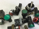 LOT OF ASSORTED PUSHBUTTONS AND SELECTOR SWTICHES