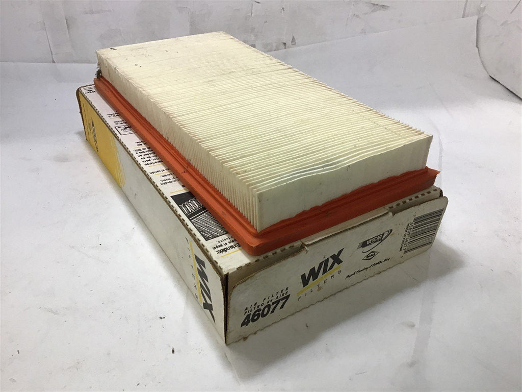 WIX 46077 AIR FILTER LOT OF 2