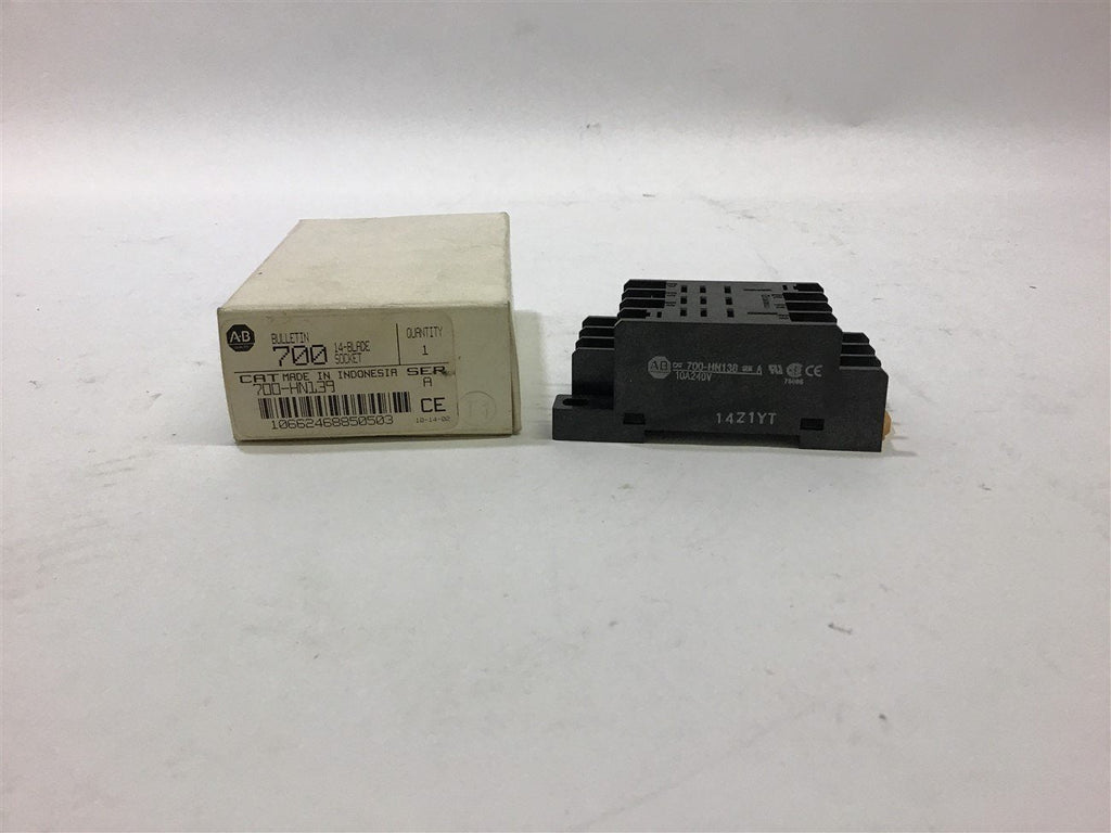 Allen Bradley 700-HN139 14-Blade Socket Ser A 10A 240V