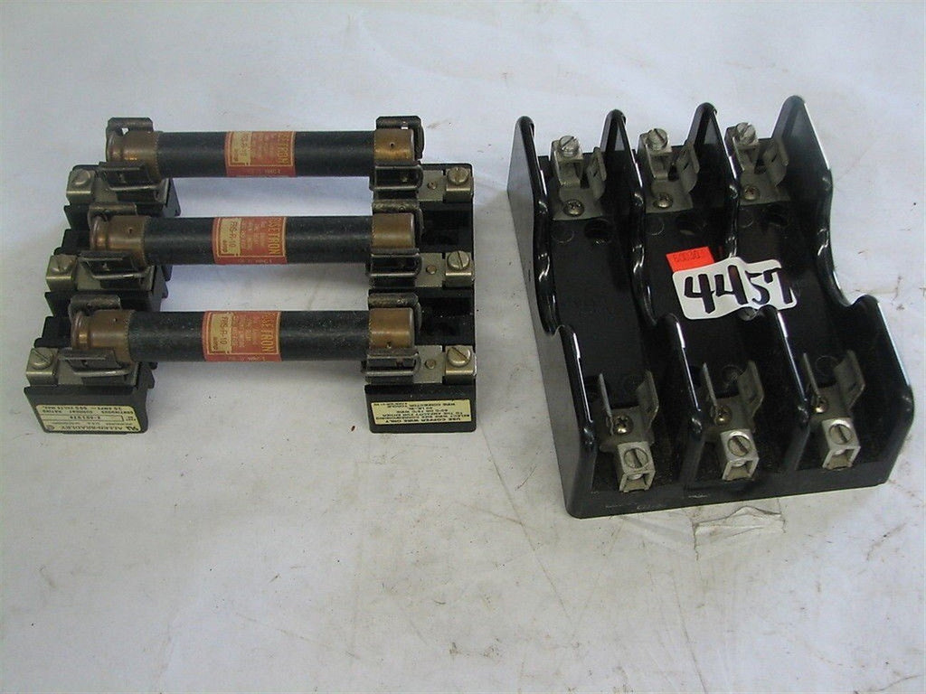 1-MARATHON FUSE HOLDER/ 1- ALLEN-BRADLEY FUSE HOLDER  W/ 3 FUSETROM FUSES