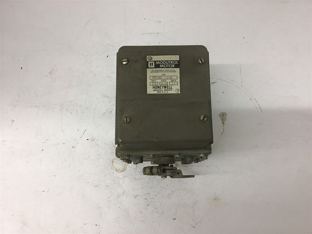 Honeywell M904E 1358 24 Volts 50-60 cycles 17 Watts Modutrol Motor