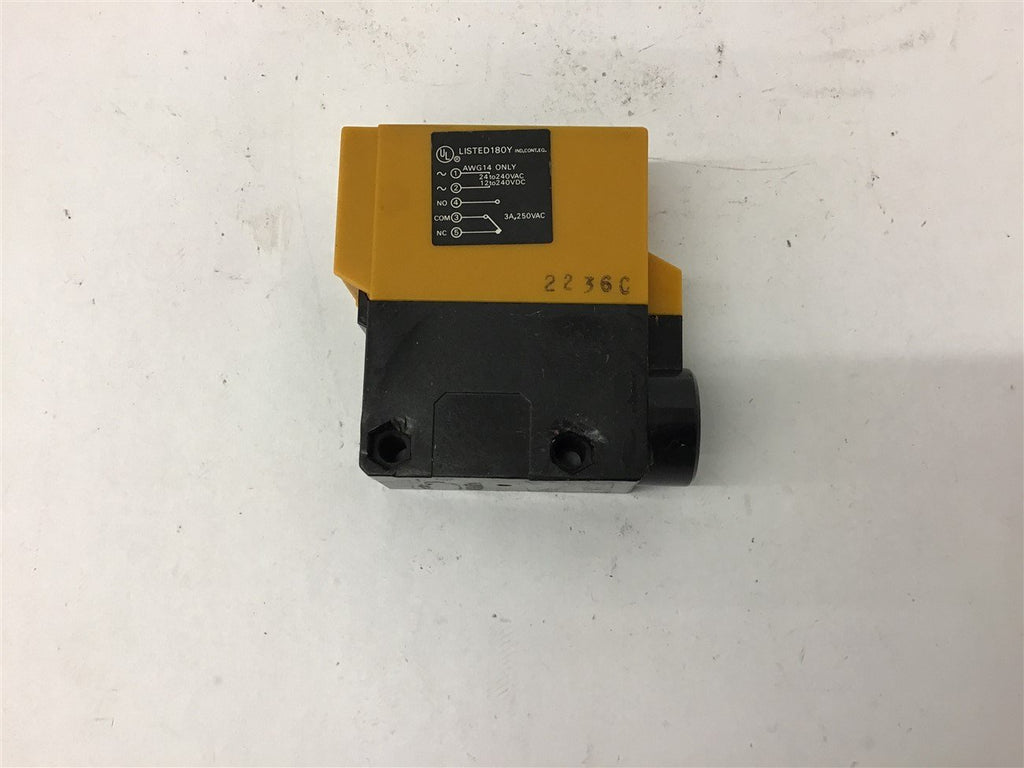 Omron E3A2-R3M4T Photoelectric Switch