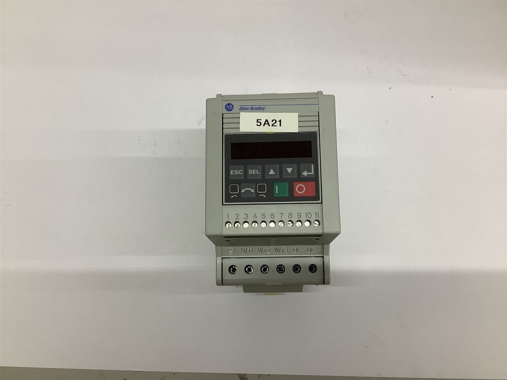 Allen-Bradley 160-BA03NSF1P1 1 Hp AC Speed Controller 460 Volts 2.3 Amp 3 Phase