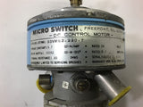 MICRO SWITCH 33VM62-220-7 DC CONTROL MOTOR 24 VOLTS 6.7 AMPS